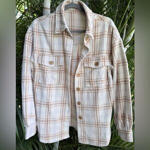 Women’s Neutral Plaid Fleece Shacket (shirt jacket) with Pockets